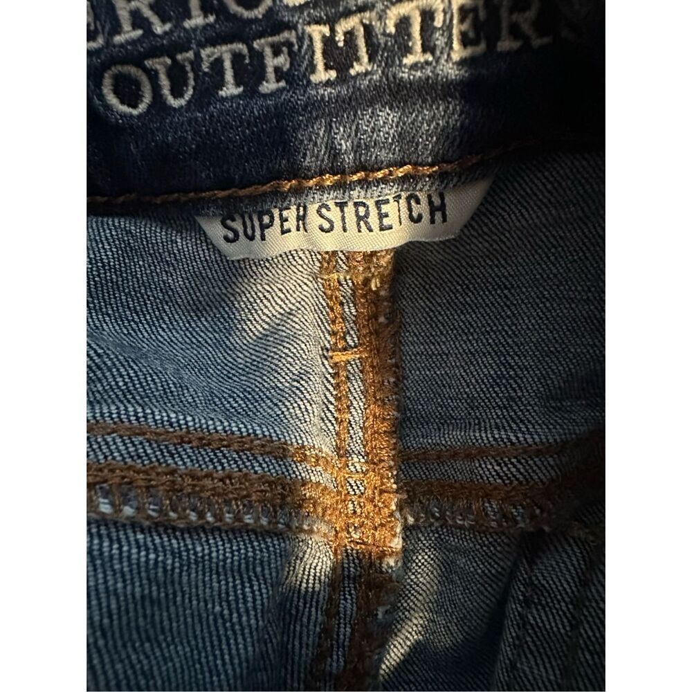 AMERICAN EAGLE Women's Medium Blue Wash Super Stretch Denim Shortie Cut Off Shor - Picture 3 of 5